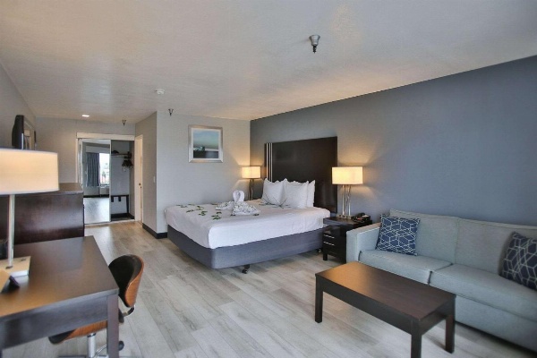 Best Western Surf City image 1